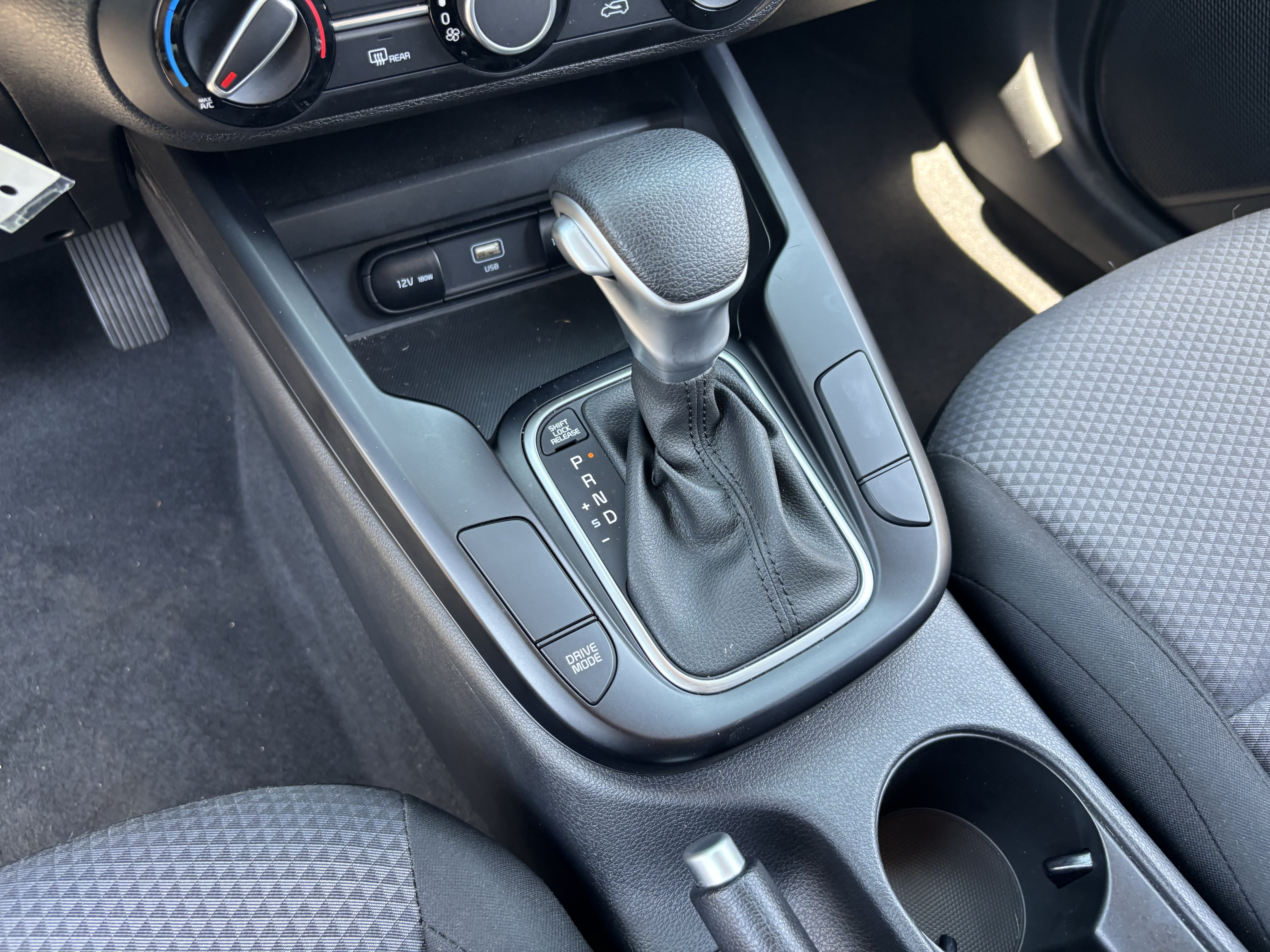 Certified 2025 Kia Soul LX w/ LX Technology Package FWD image 23