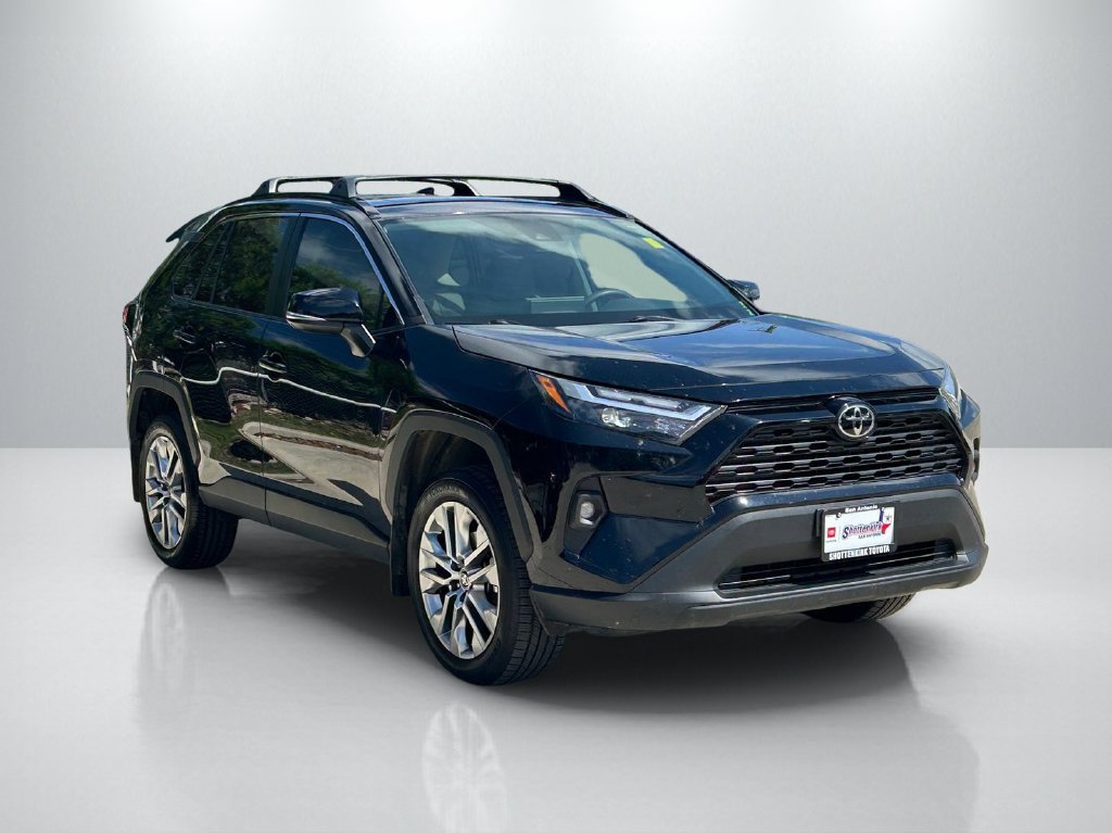 Used 2024 Toyota RAV4 XLE Premium FWD image 3