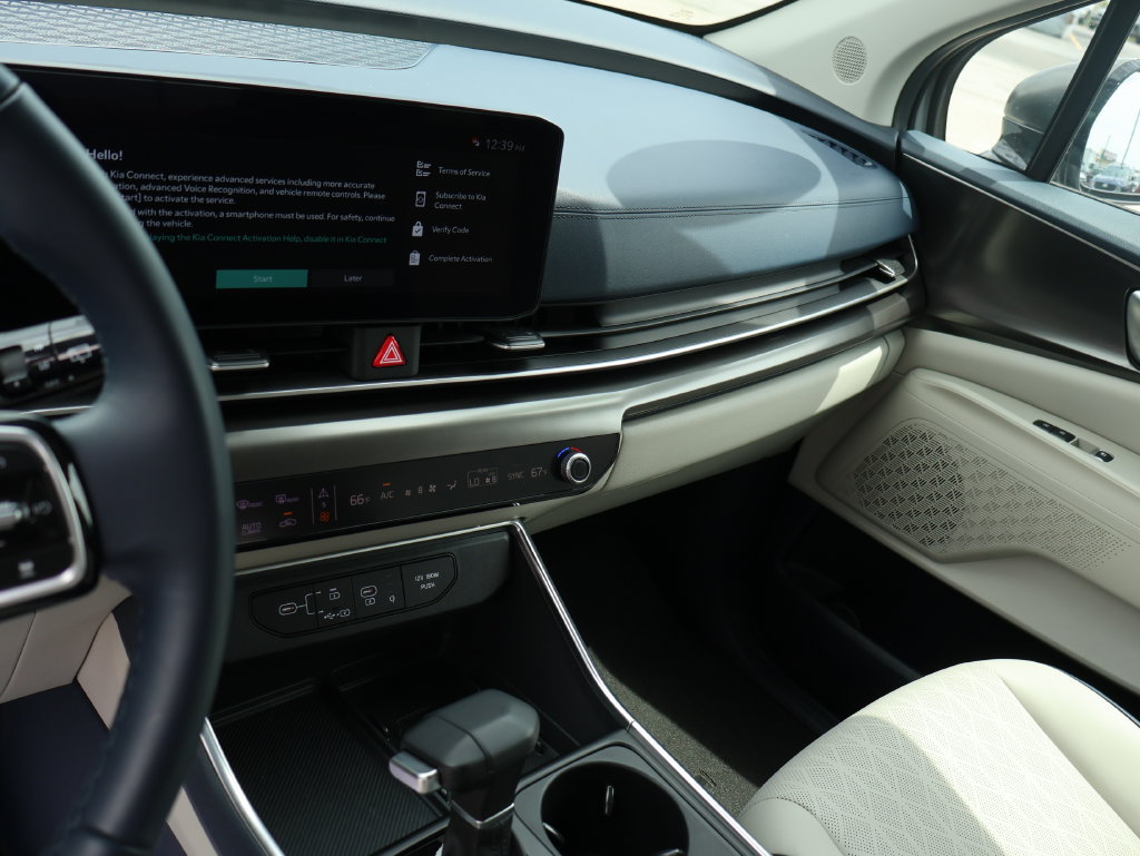 New 2026 Kia Carnival SX w/ SX Dark Edition Package FWD image 24