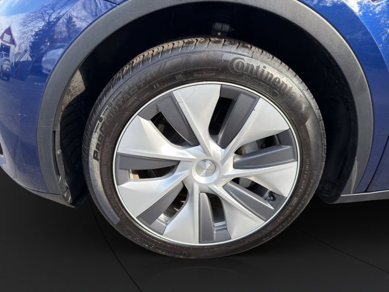 Used 2023 Tesla Model Y Long Range image 21