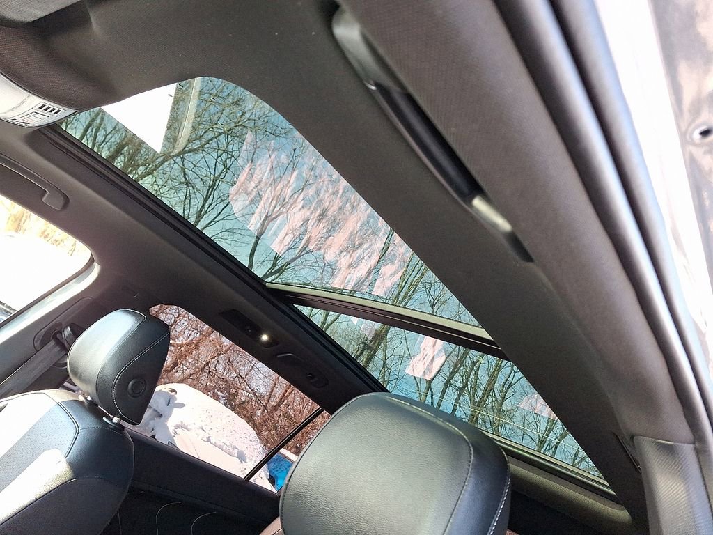 Used 2024 Volkswagen Tiguan SE R-Line image 15