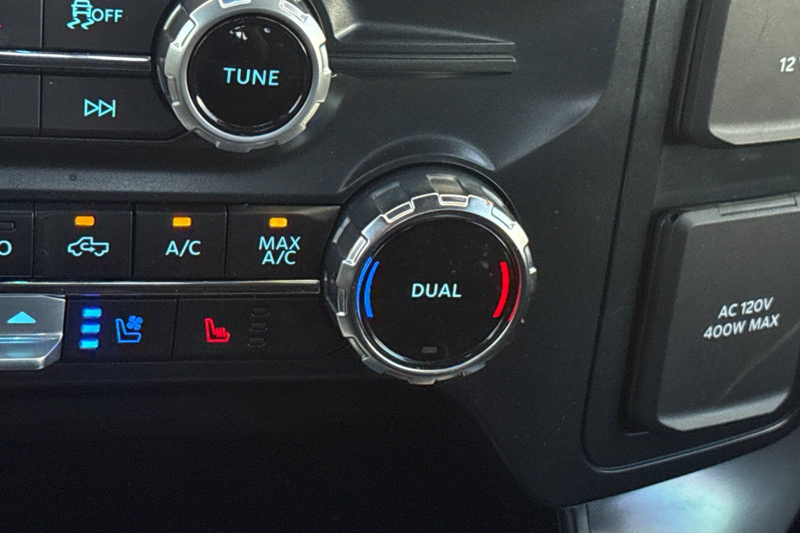 Used 2025 Ford F150 Lariat w/ Equipment Group 501A Mid AWD/4WD image 28