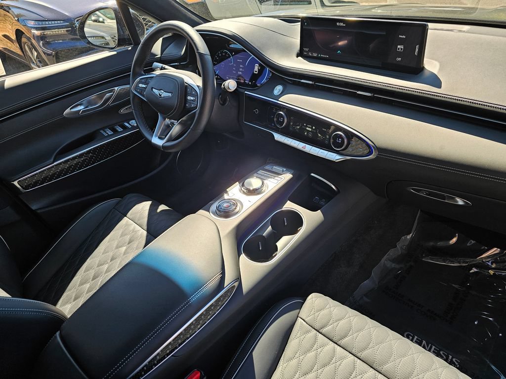 Certified 2025 Genesis GV70 3.5T Sport w/ Sport Prestige Package AWD/4WD image 30