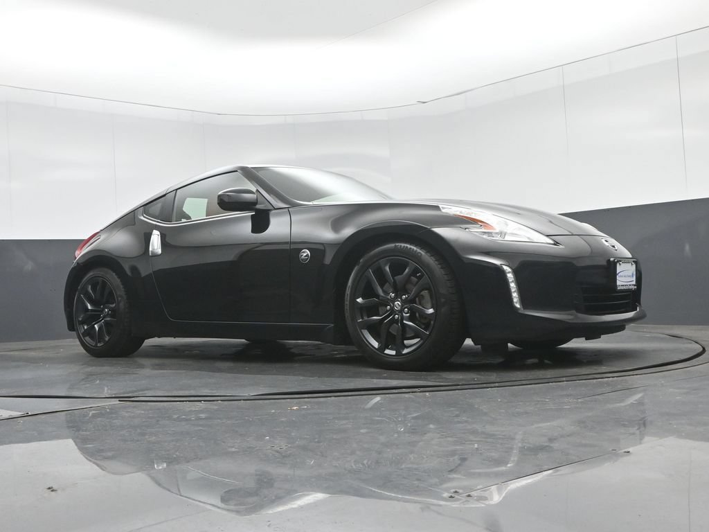Used 2016 Nissan 370Z Touring RWD image 45