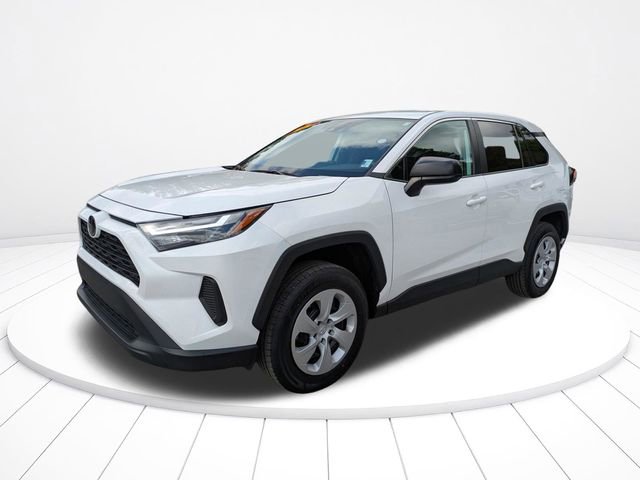 Used 2024 Toyota RAV4 LE image 8