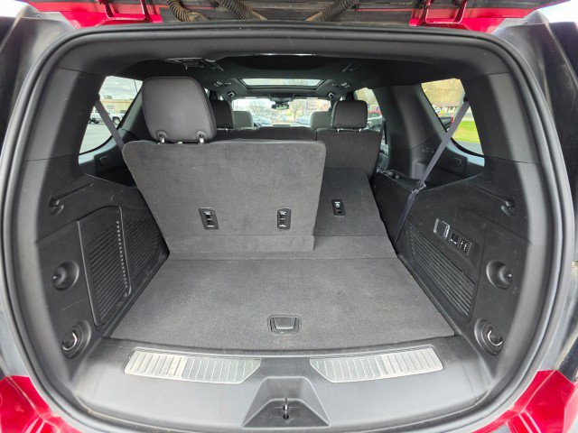 Used 2023 Chevrolet Tahoe Z71 w/ Luxury Package image 21