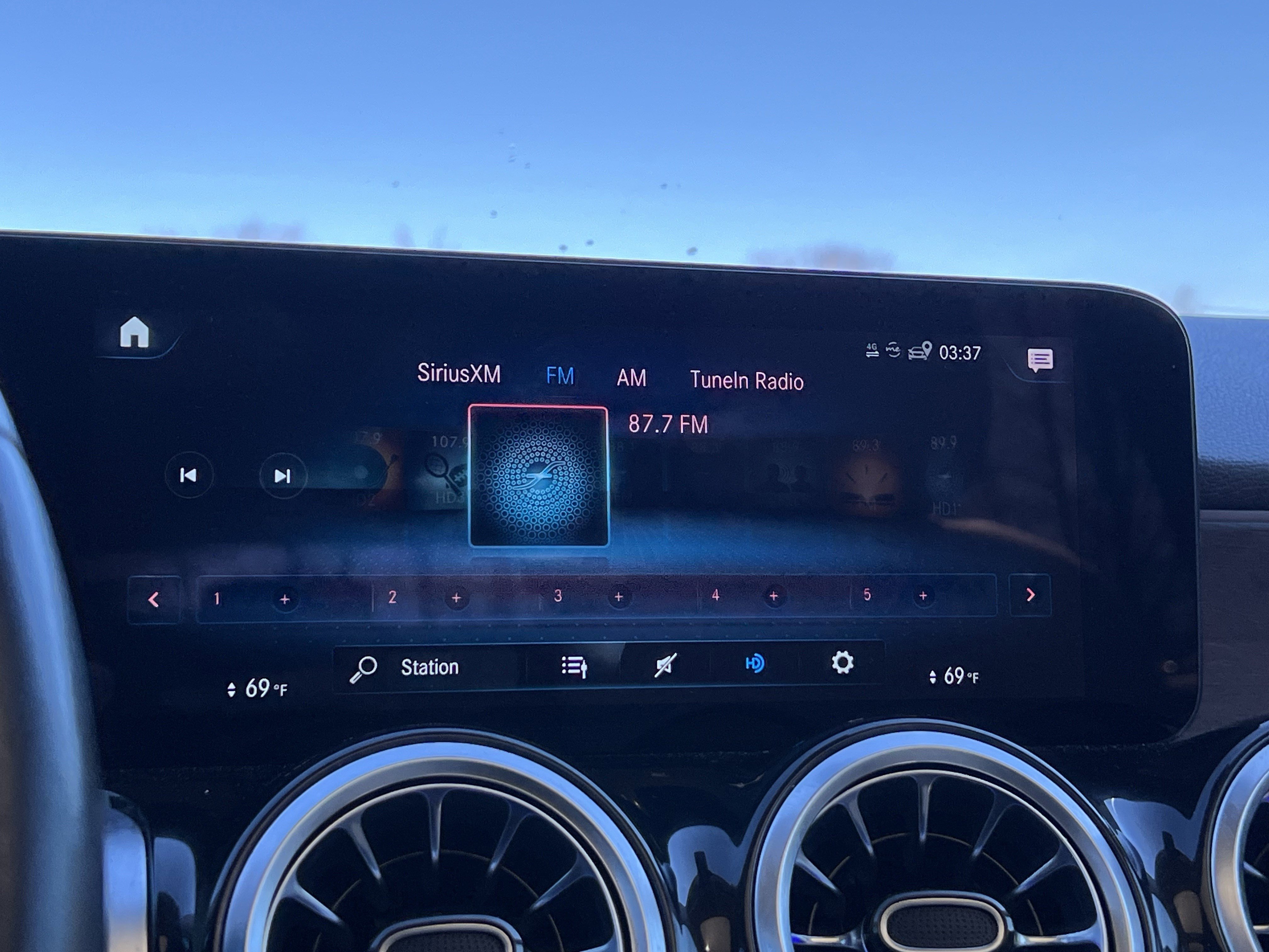 Certified 2023 Mercedes-Benz GLB 250 image 24