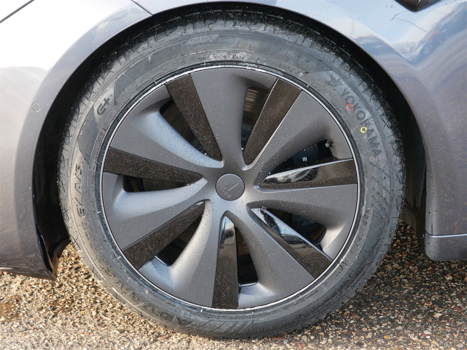 Used 2022 Tesla Model S image 9