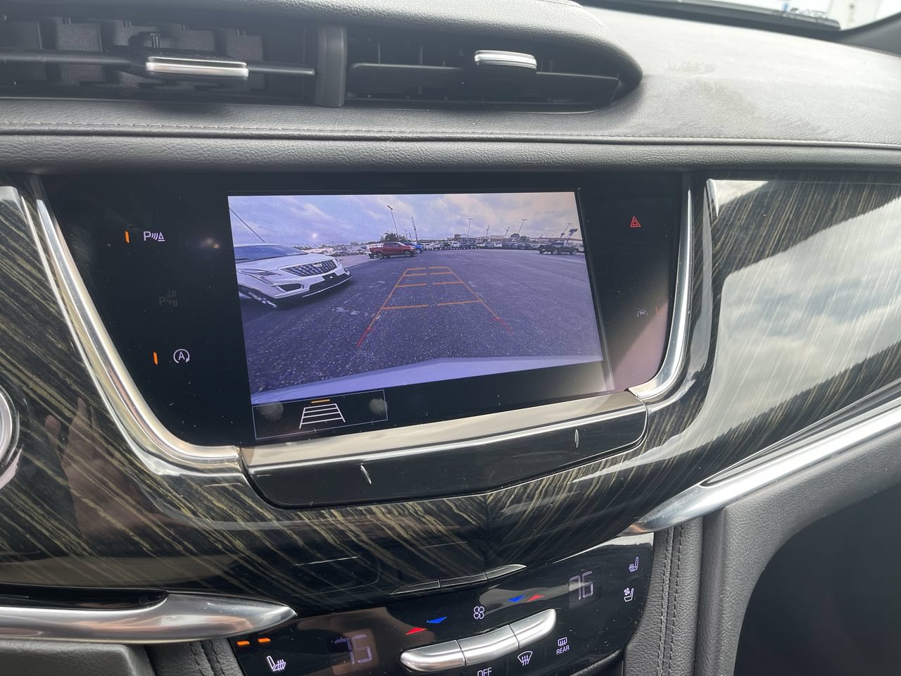 Used 2020 Cadillac XT6 Premium Luxury FWD image 15