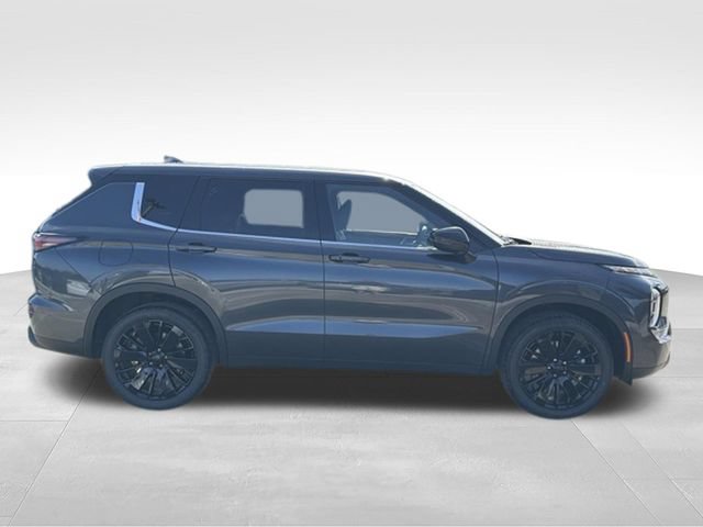 New 2026 Mitsubishi Outlander LE FWD image 6