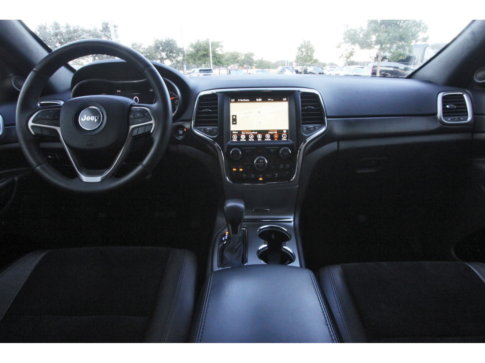 Used 2018 Jeep Grand Cherokee Altitude RWD image 13