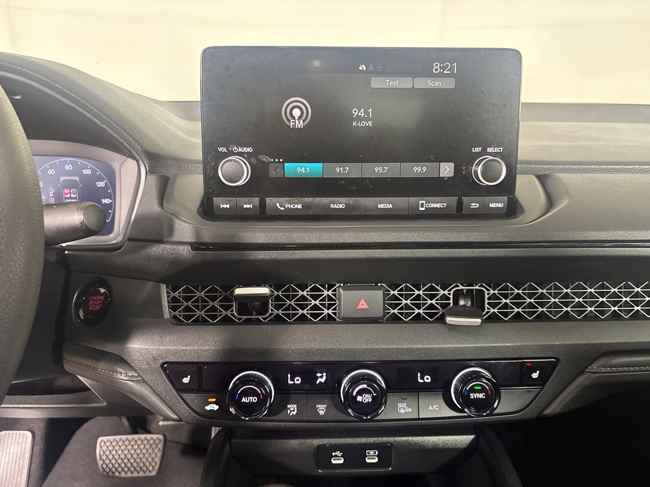 Used 2025 Honda Accord SE image 17