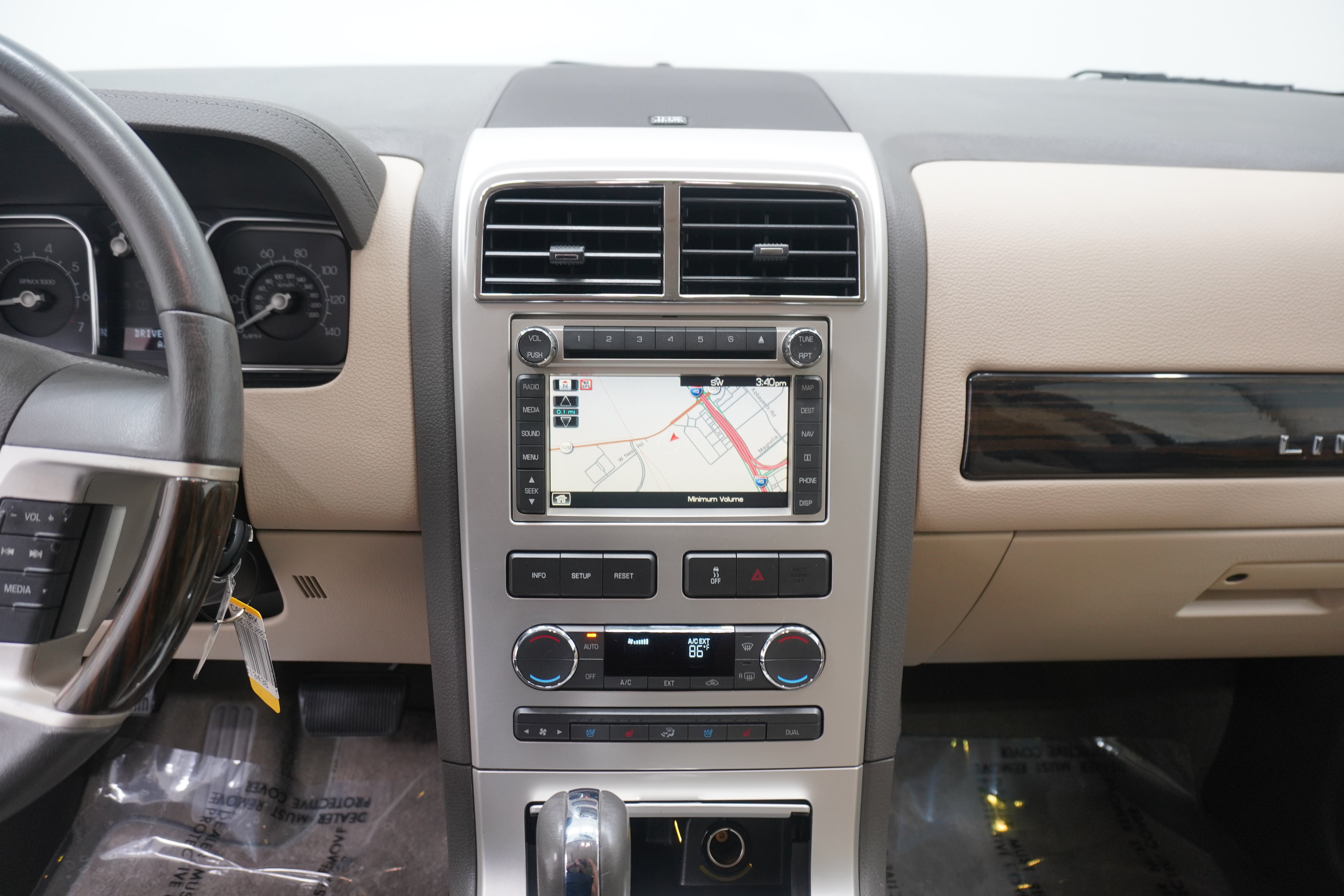Used 2009 Lincoln MKX 2WD image 18