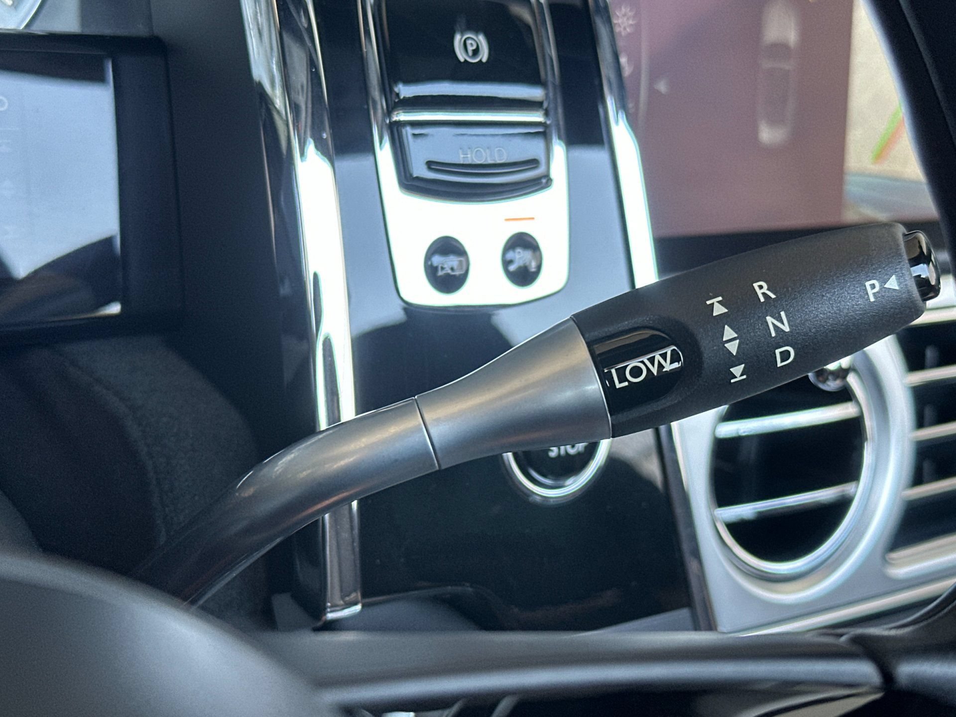 Certified 2019 Rolls-Royce Dawn RWD image 24