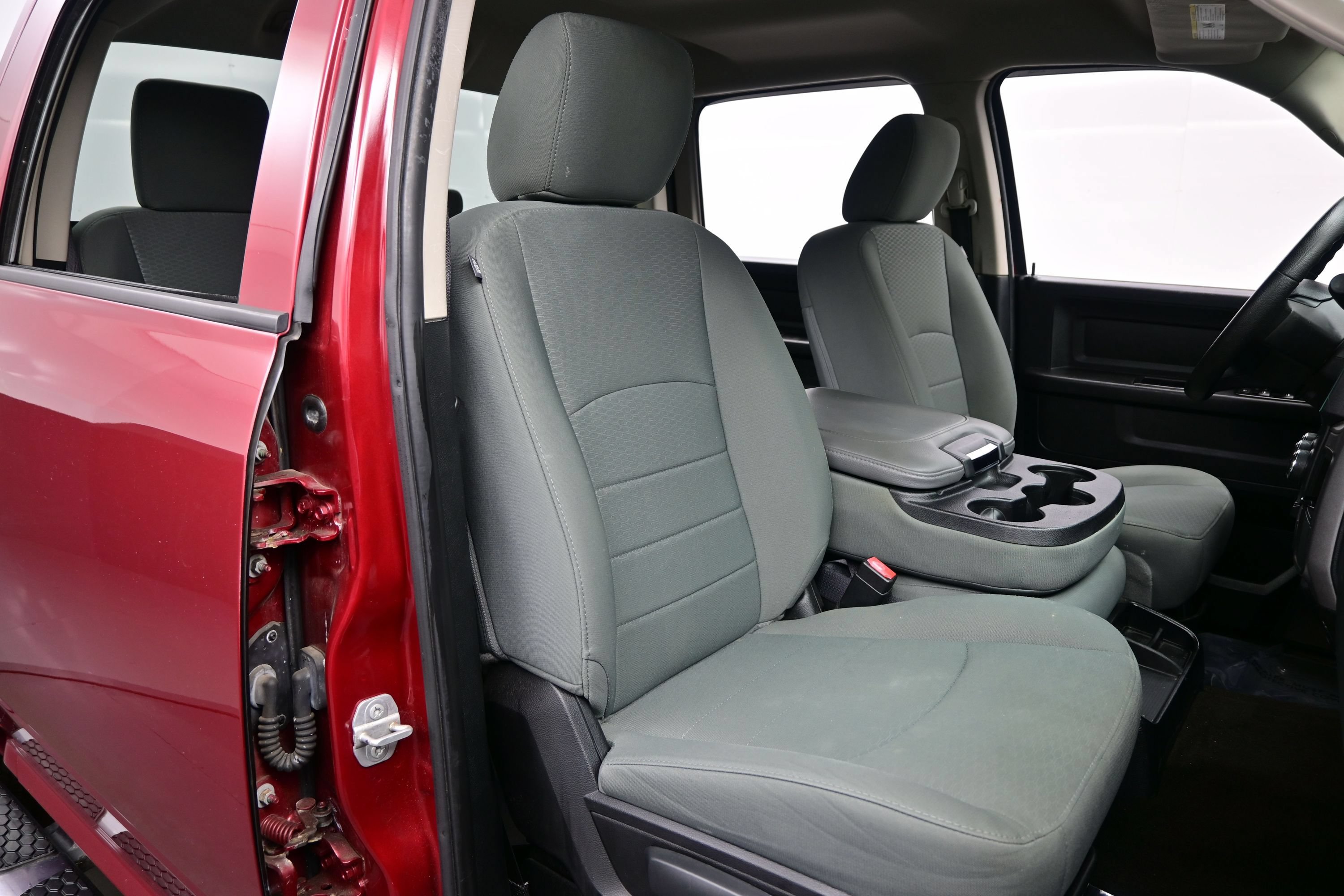 Used 2015 RAM 1500 Express AWD/4WD image 12