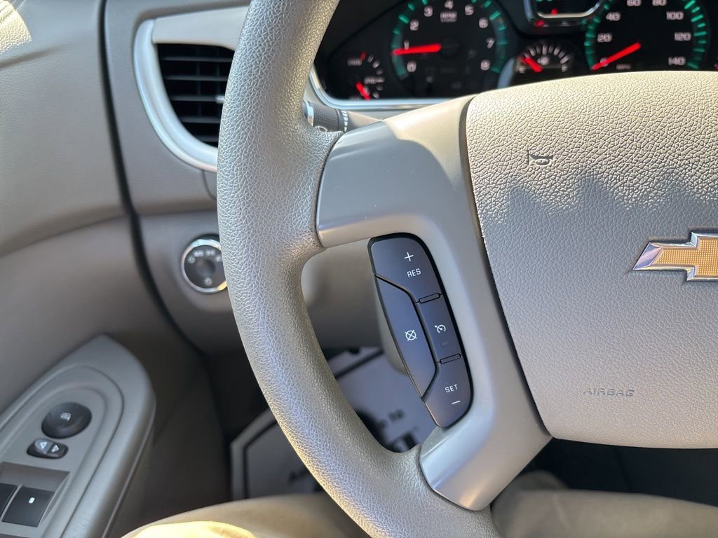 Used 2017 Chevrolet Traverse LS FWD image 18