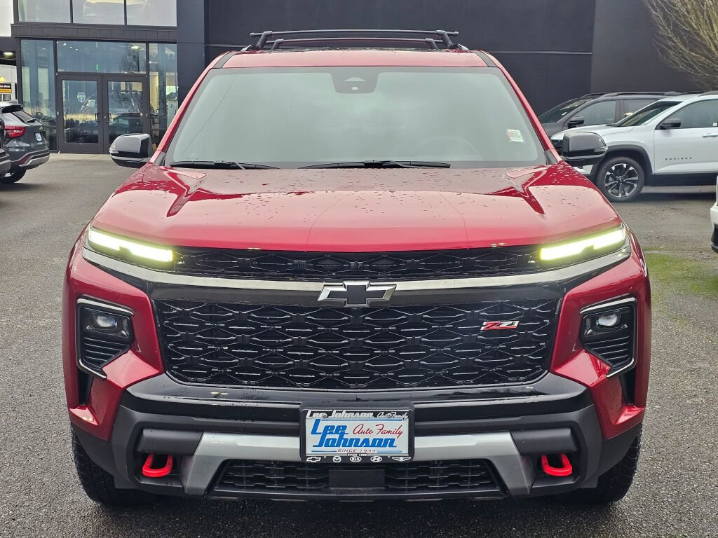 New 2026 Chevrolet Traverse Z71 w/ LPO, Floor Liner Package image 2