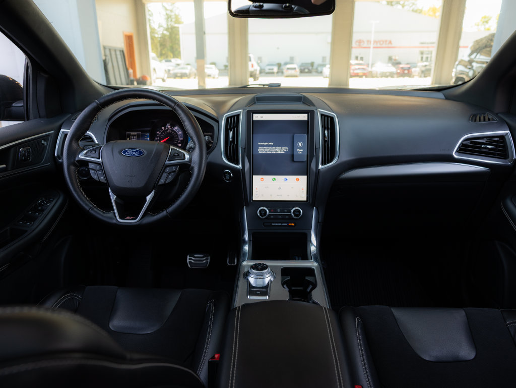 Used 2022 Ford Edge ST w/ Equipment Group 401A AWD/4WD image 21