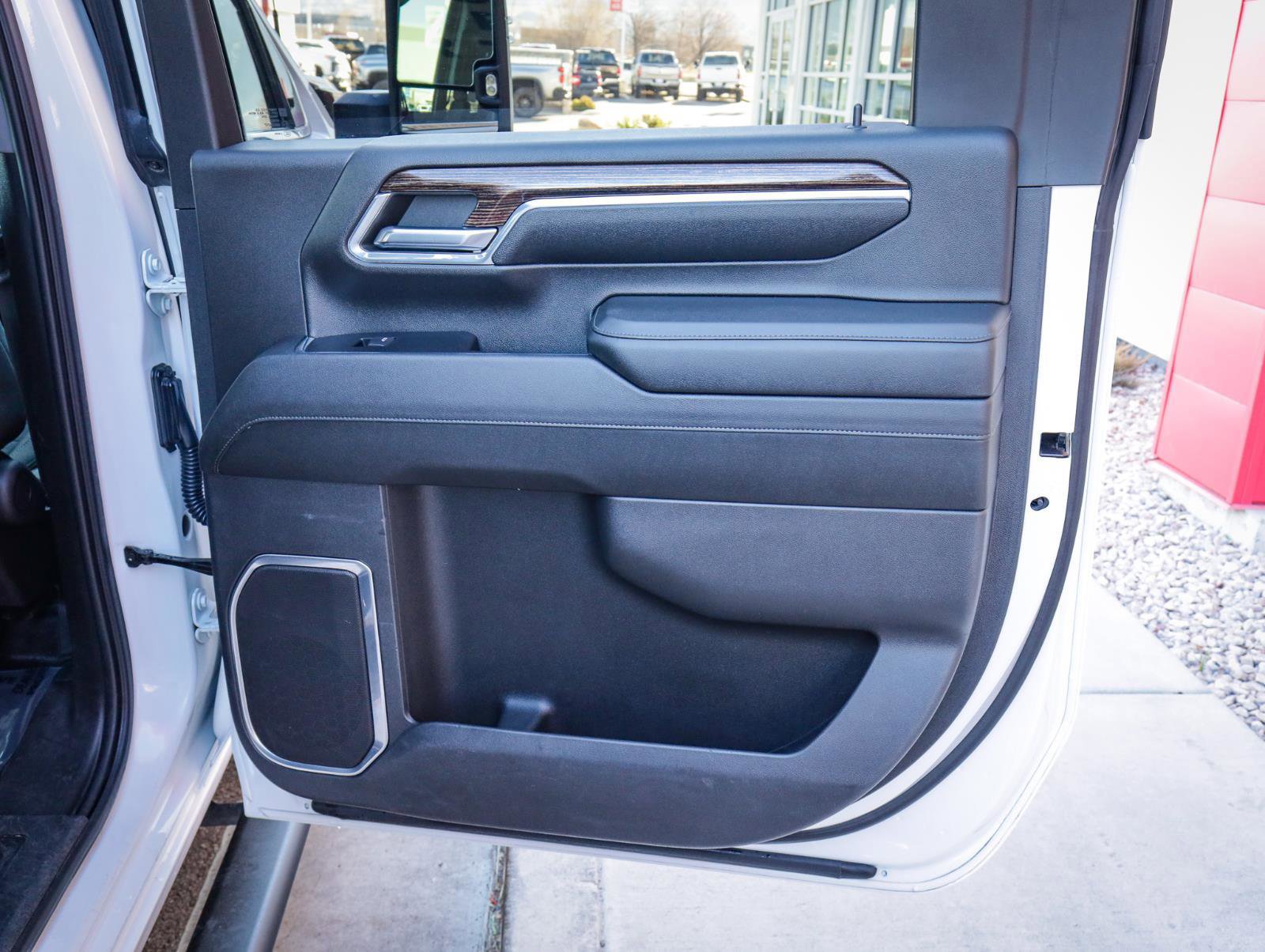 Used 2024 GMC Sierra 3500 SLE w/ SLE Convenience Package image 29