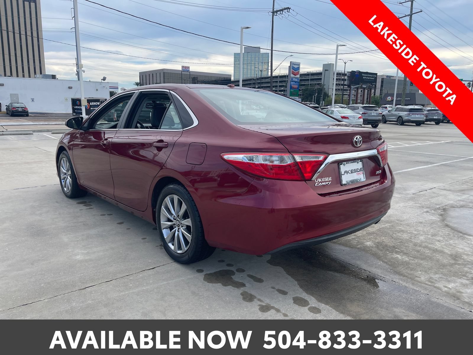 Used 2017 Toyota Camry XLE w/ Moonroof Package FWD image 3