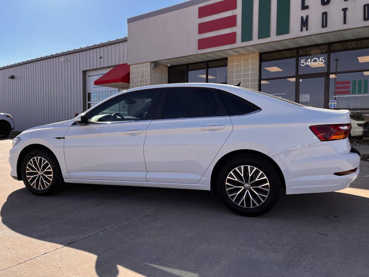 Used 2019 Volkswagen Jetta SEL image 3