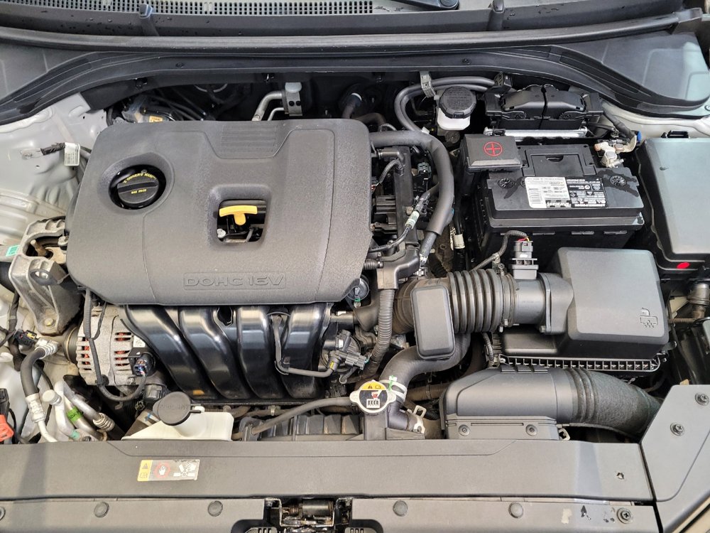 Used 2020 Hyundai Elantra SE w/ Cargo Package (C1) image 30