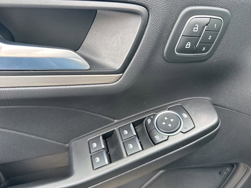 Used 2022 Ford Escape SEL w/ Technology Package image 21