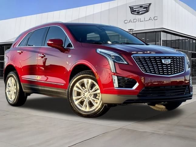 New 2025 Cadillac XT5 Luxury FWD image 2