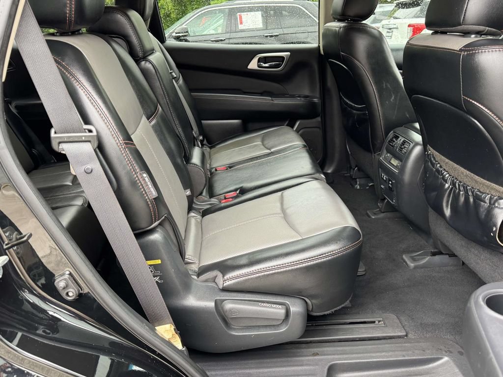 Used 2020 Nissan Pathfinder SL AWD/4WD image 14