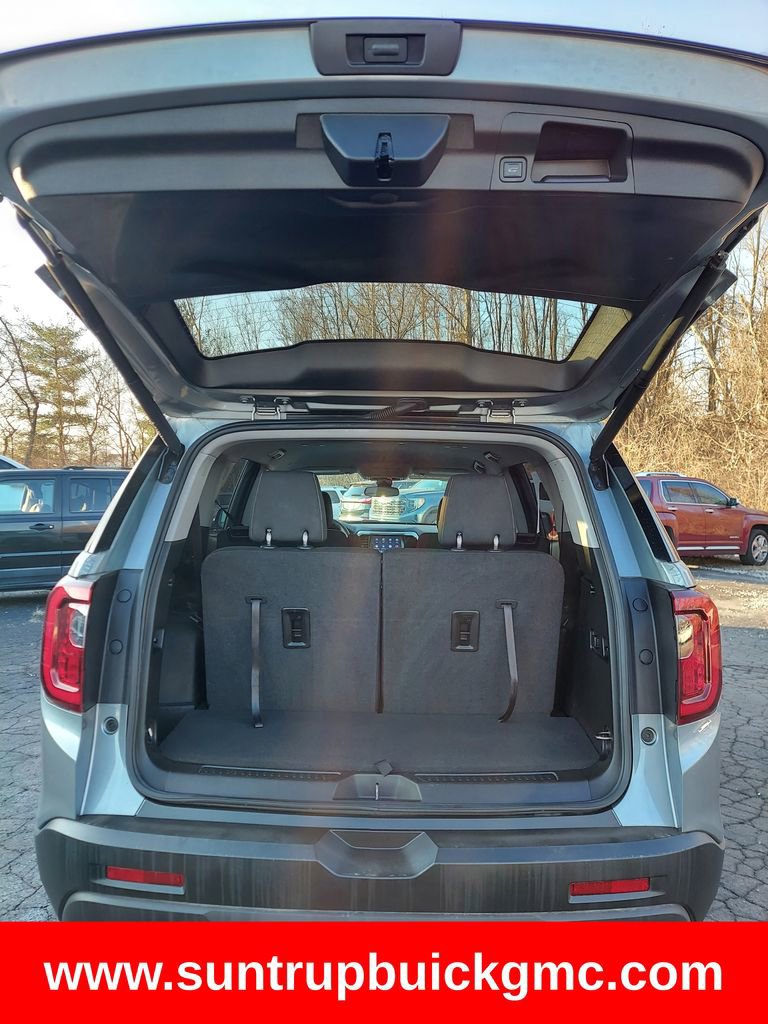 Used 2023 GMC Acadia SLE w/ Driver Convenience Package image 10