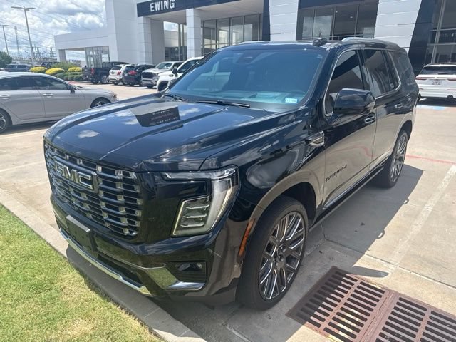 Certified 2025 GMC Yukon Denali Ultimate w/ LPO, Floor Liner Package AWD/4WD image 2