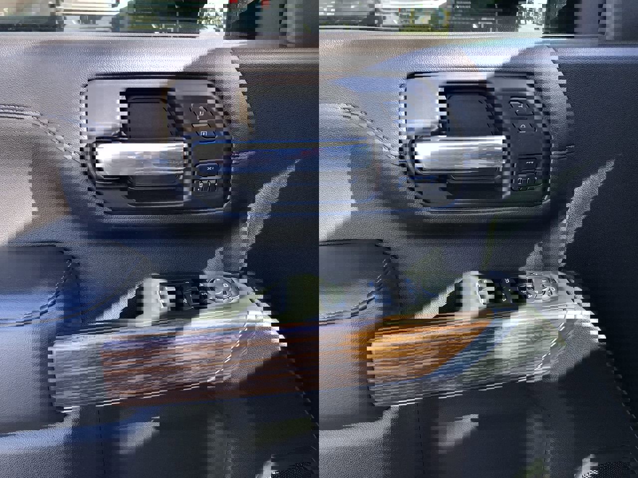 Used 2021 Chevrolet Silverado 2500 High Country w/ Z71 Off-Road Package image 12