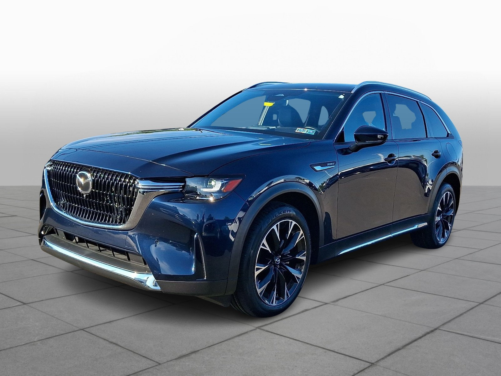 Certified 2024 MAZDA CX-90 Plug-In Hybrid w/ Premium Plus AWD/4WD image 4