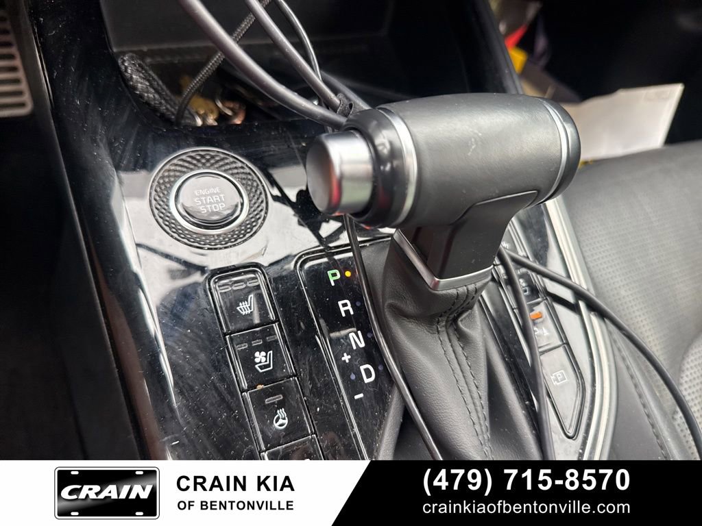 Used 2023 Kia Niro SX Touring image 23