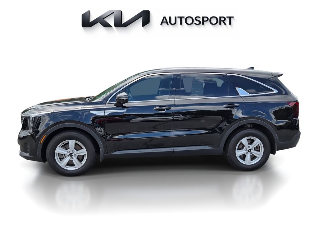 Certified 2025 Kia Sorento LX FWD image 14