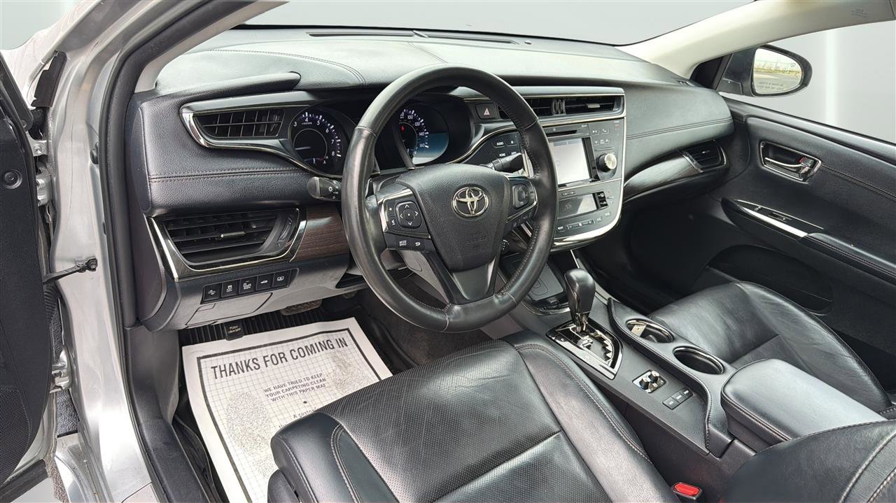 Used 2016 Toyota Avalon Limited FWD image 17