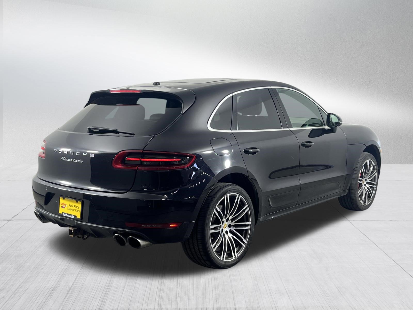 Used 2016 Porsche Macan Turbo AWD/4WD image 7