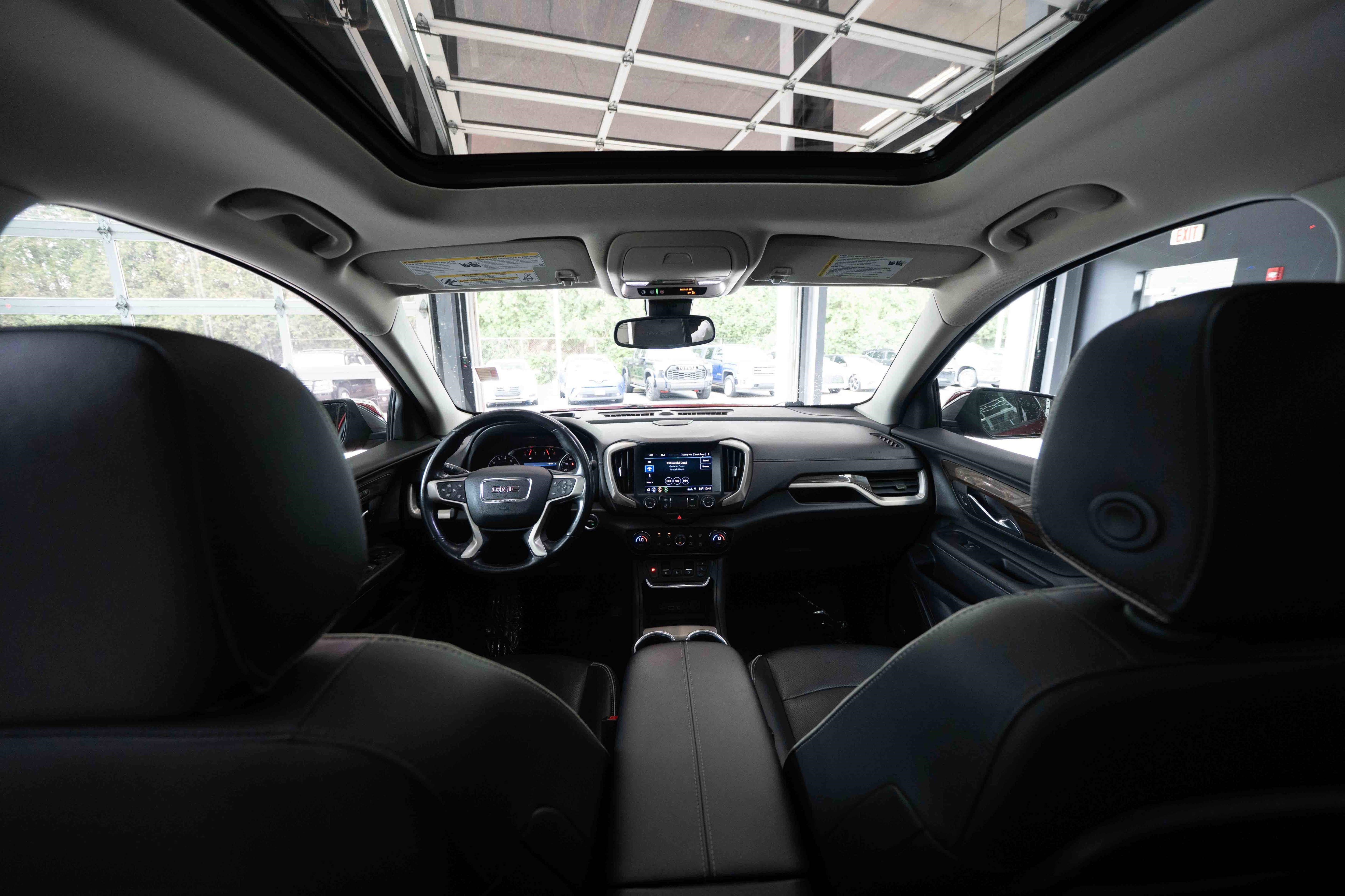 Used 2020 GMC Terrain Denali w/ Denali Premium Package AWD/4WD image 19