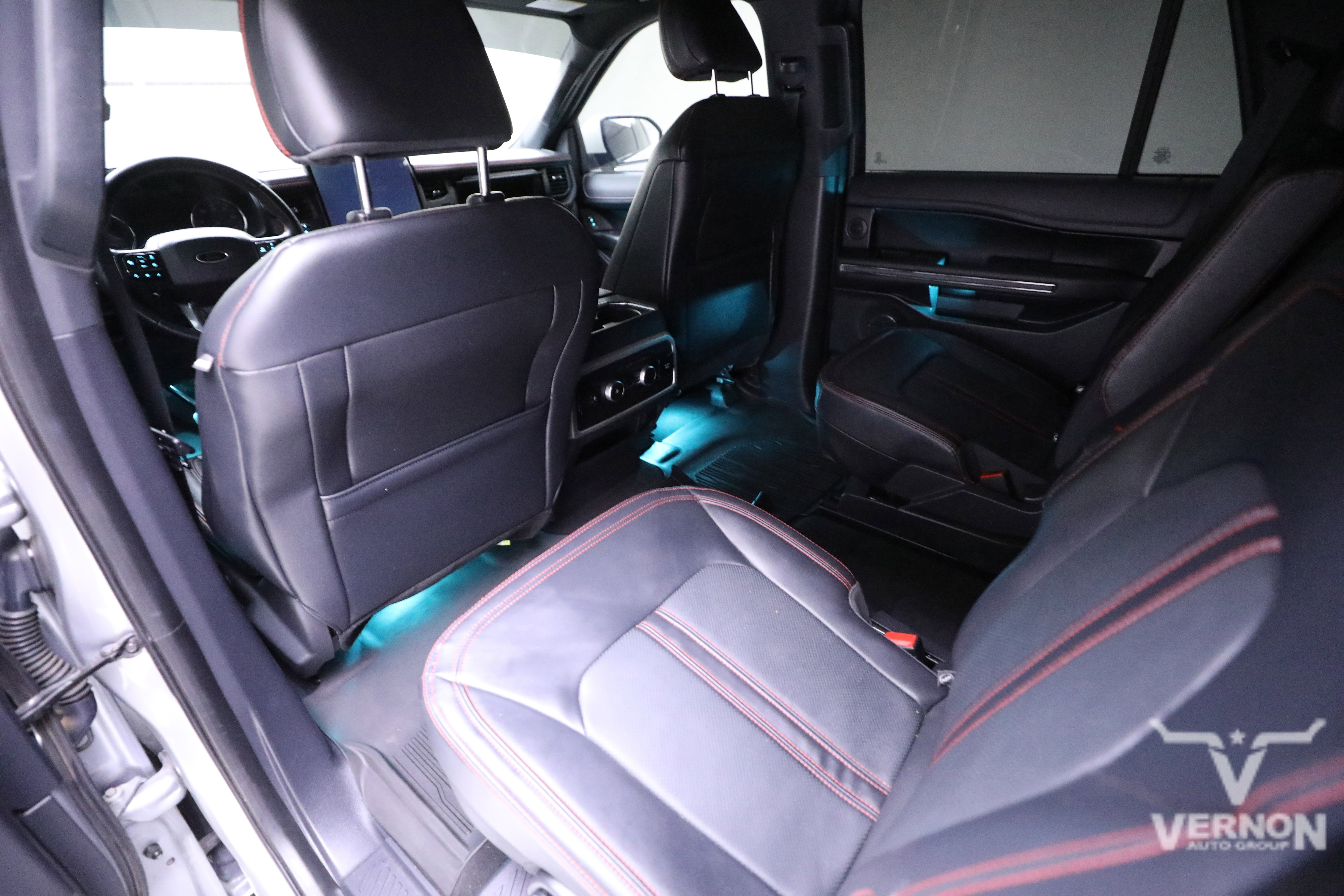 Used 2023 Ford Expedition Limited image 9