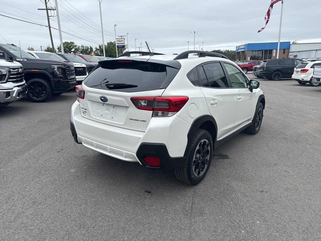 Used 2023 Subaru Crosstrek 2.0i image 5