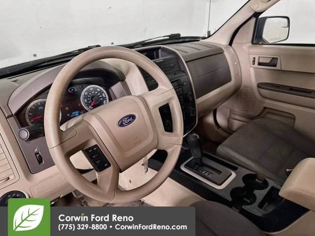 Used 2010 Ford Escape XLS AWD/4WD image 9