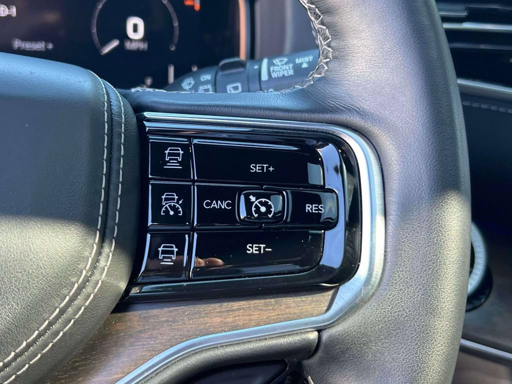 Used 2022 Jeep Grand Wagoneer Series II AWD/4WD image 23