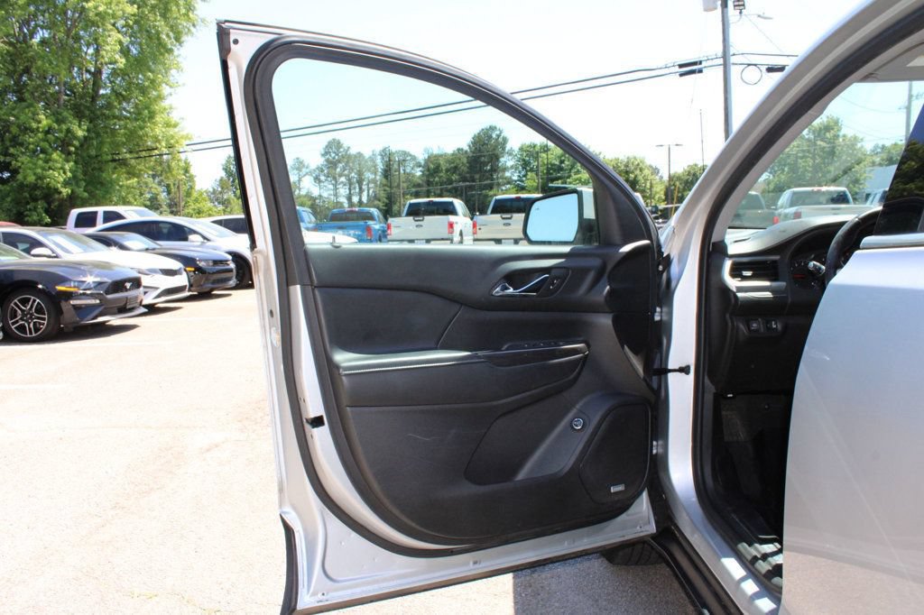 Used 2018 GMC Acadia SLT w/ LPO, Floor Liner Package FWD image 12