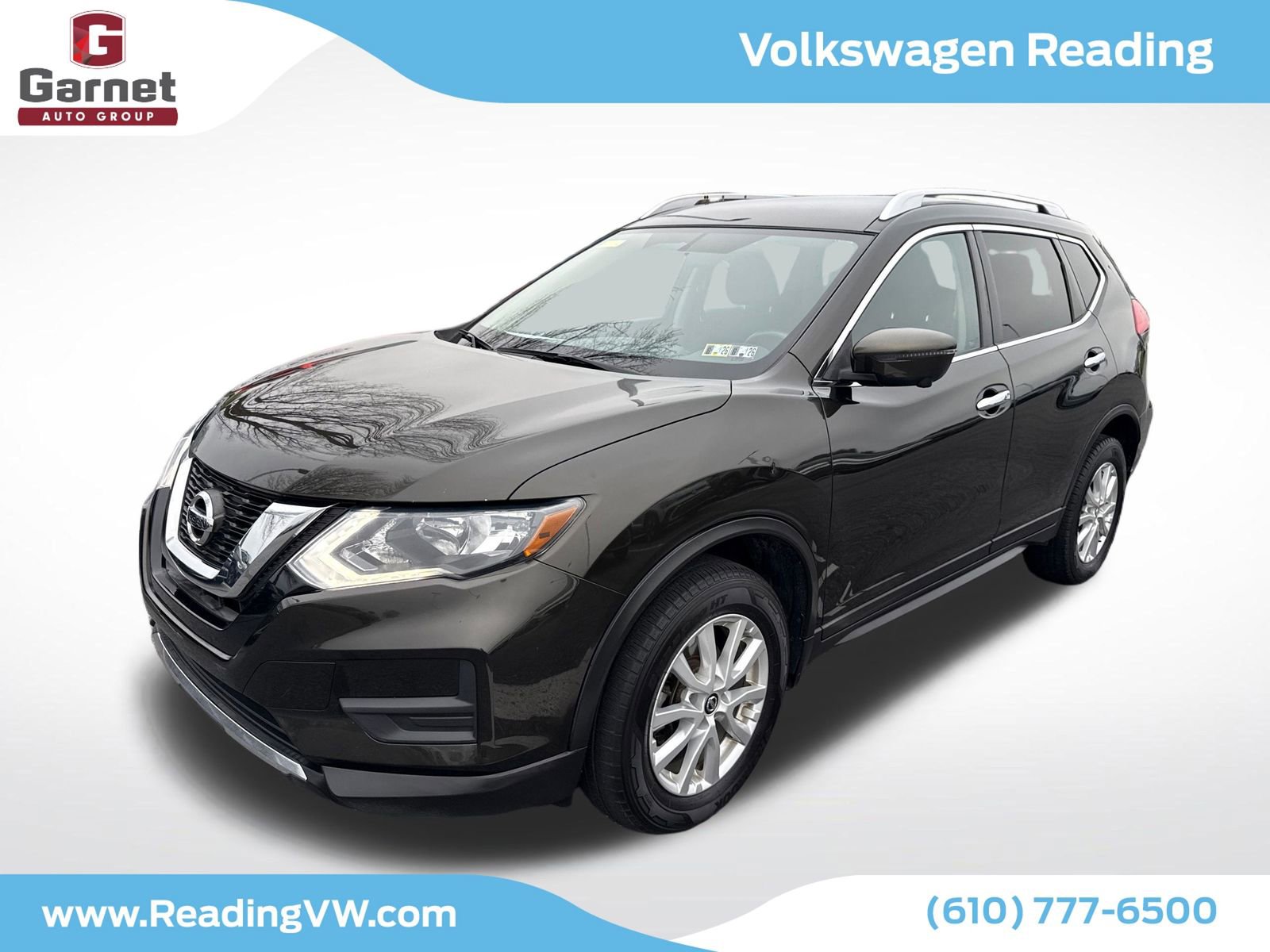 Used 2017 Nissan Rogue SV w/ SV Premium Package image 1