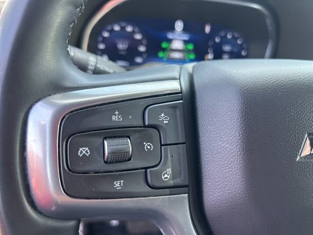 Used 2024 Chevrolet Suburban Premier image 18