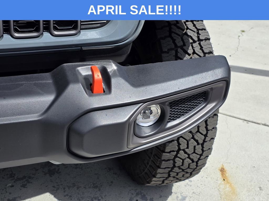 Used 2025 Jeep Gladiator Mojave w/ Convenience Group image 32