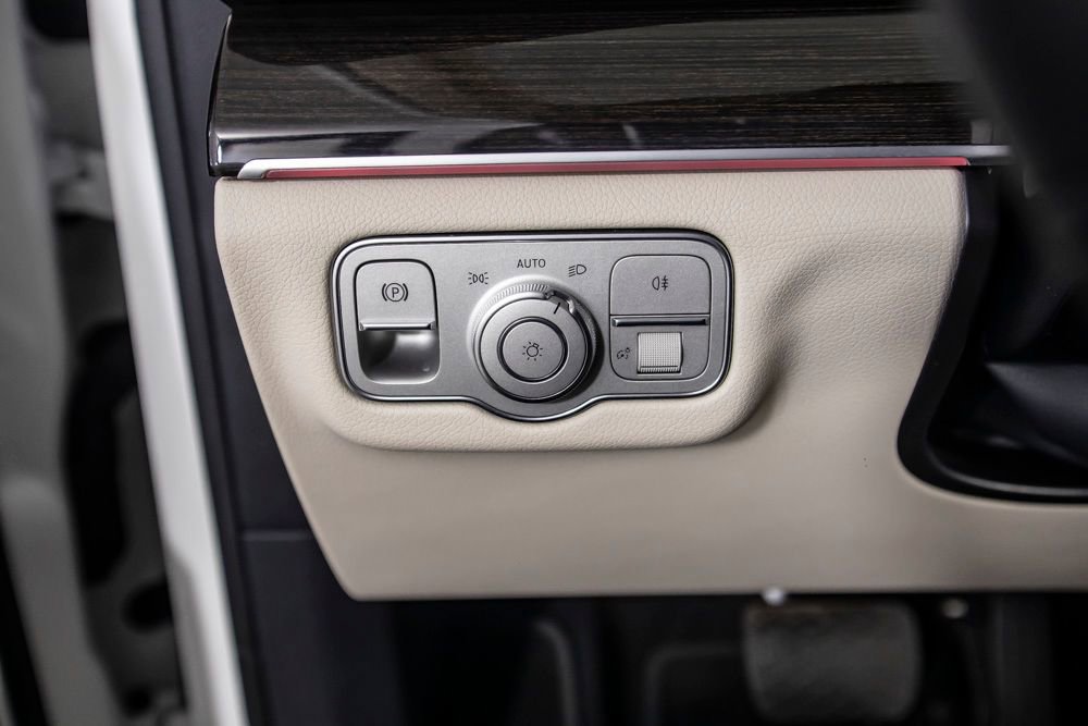 Used 2026 Mercedes-Benz GLS 450 4MATIC image 39