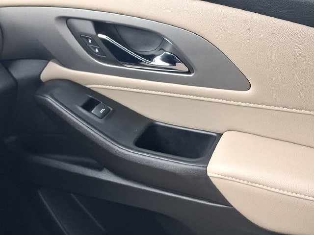 Used 2024 Chevrolet Traverse LS FWD image 31