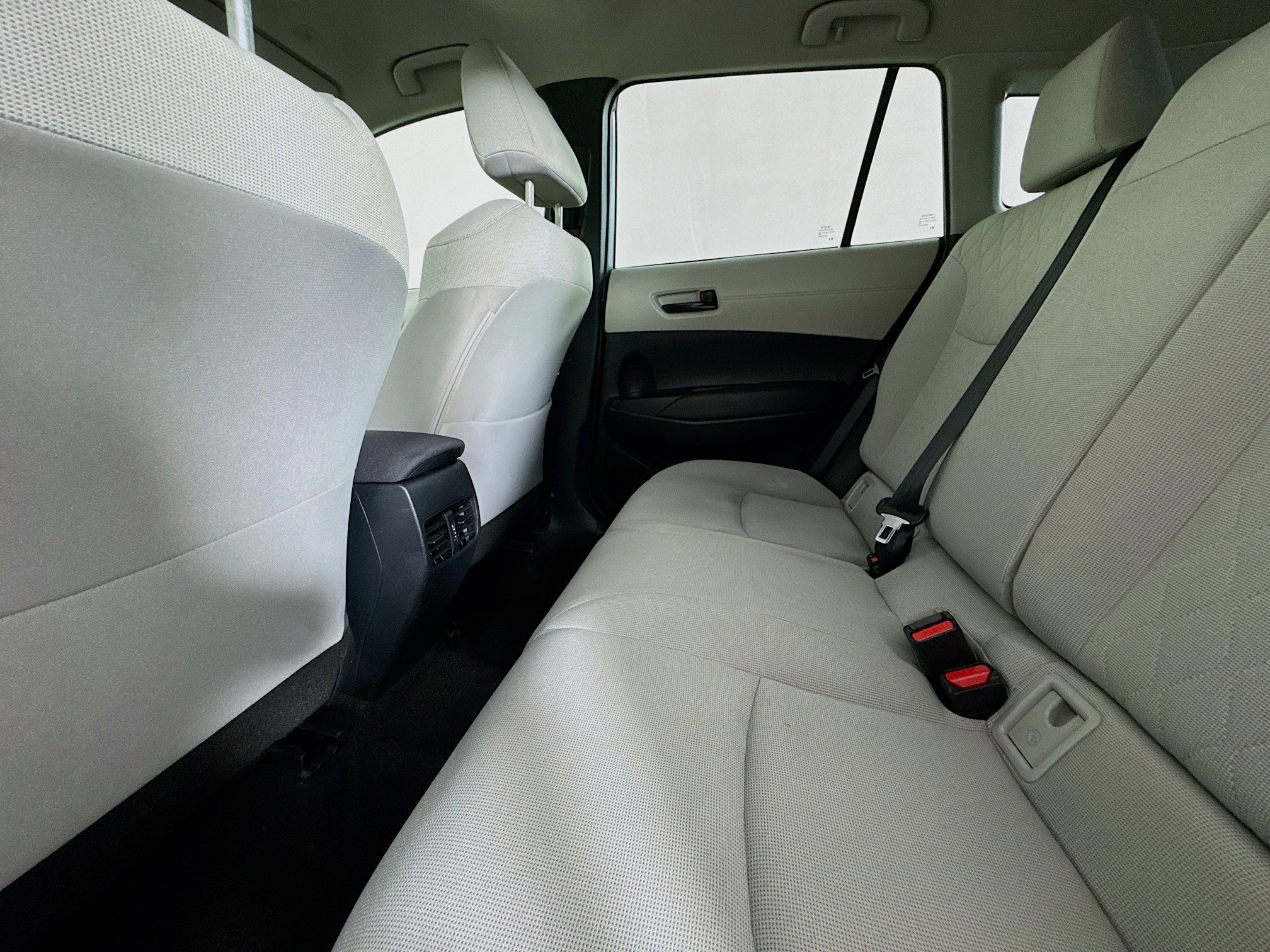 Used 2023 Toyota Corolla Cross L image 23