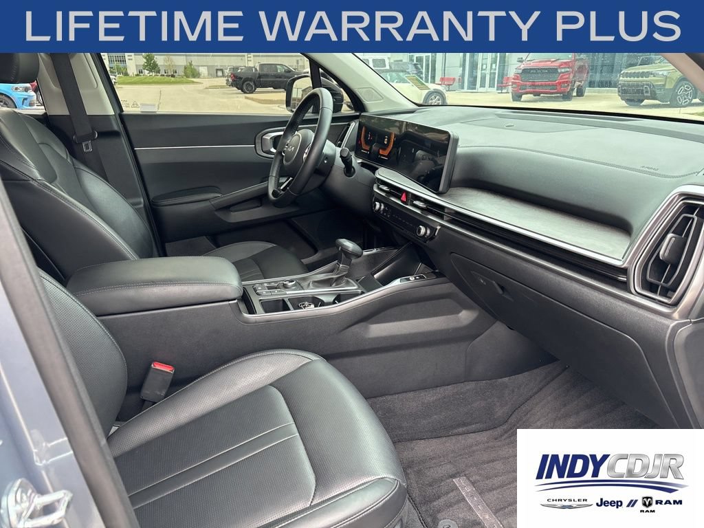 Used 2025 Kia Sorento X-Line EX AWD/4WD image 14